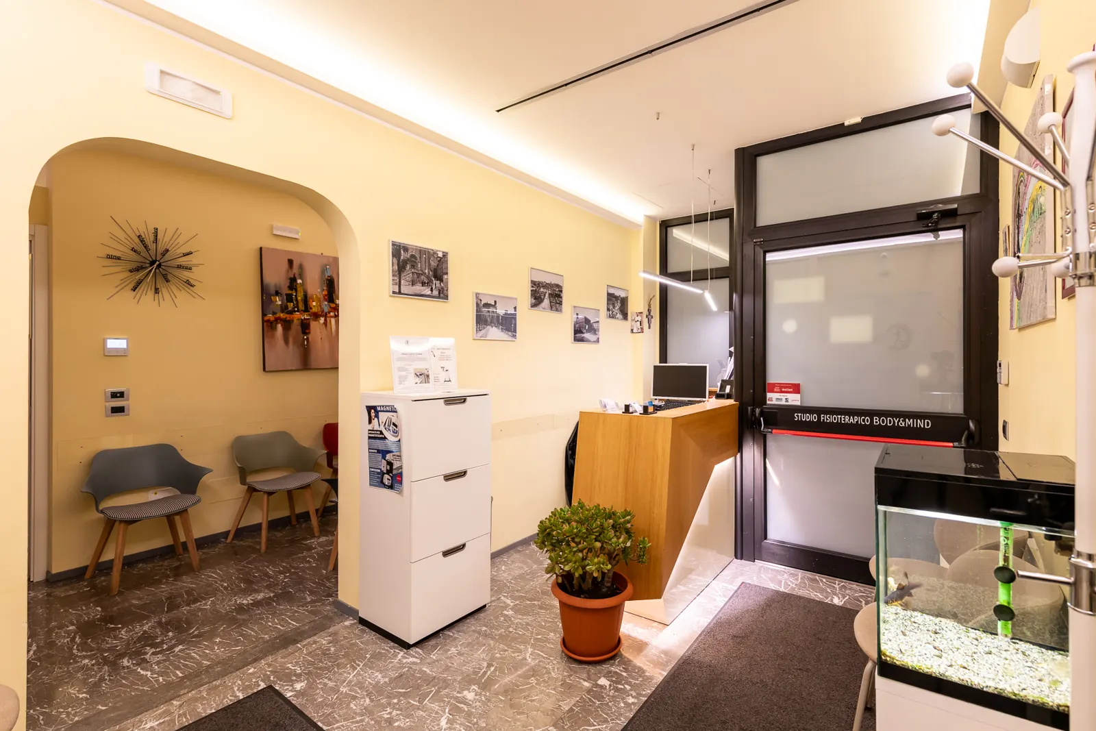 Ingresso e reception dello studio